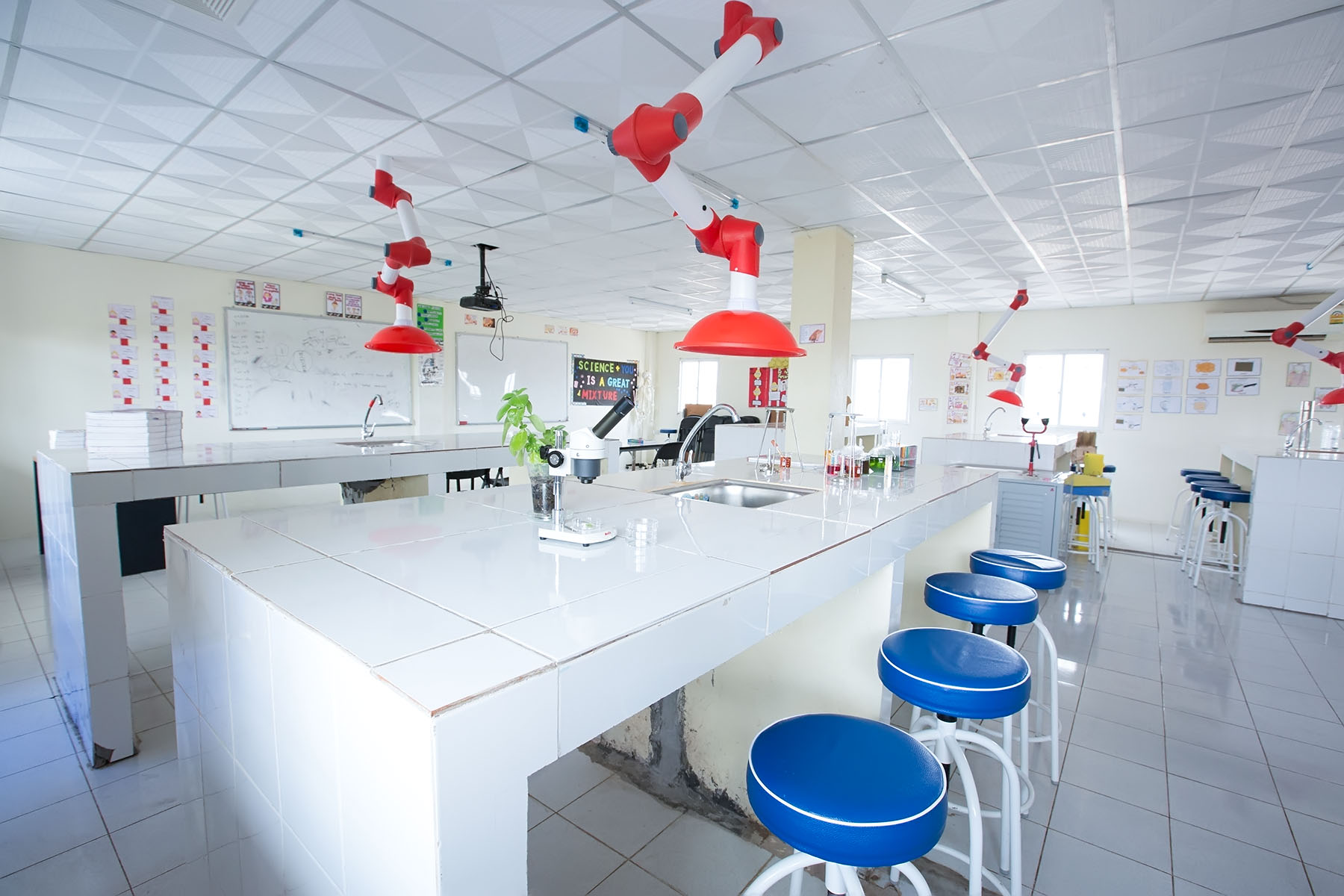 Labs-room-ais